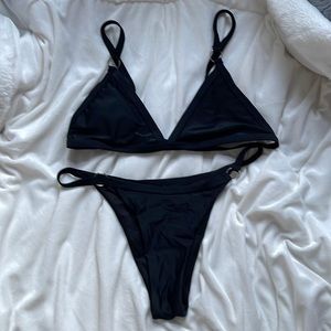 Black bikini with rings